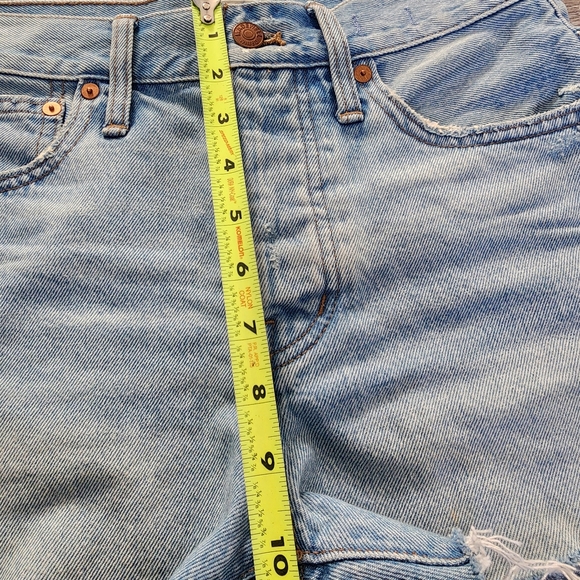 MADEWELL 100% Cotton Relaxed Denim Cutoff Button Fly Light Wash Jean Shorts 23 - Picture 6 of 13